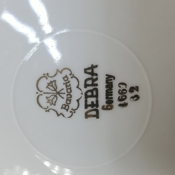 Debra Filigree Fruit Dessert Plates - Picture 5 of 12